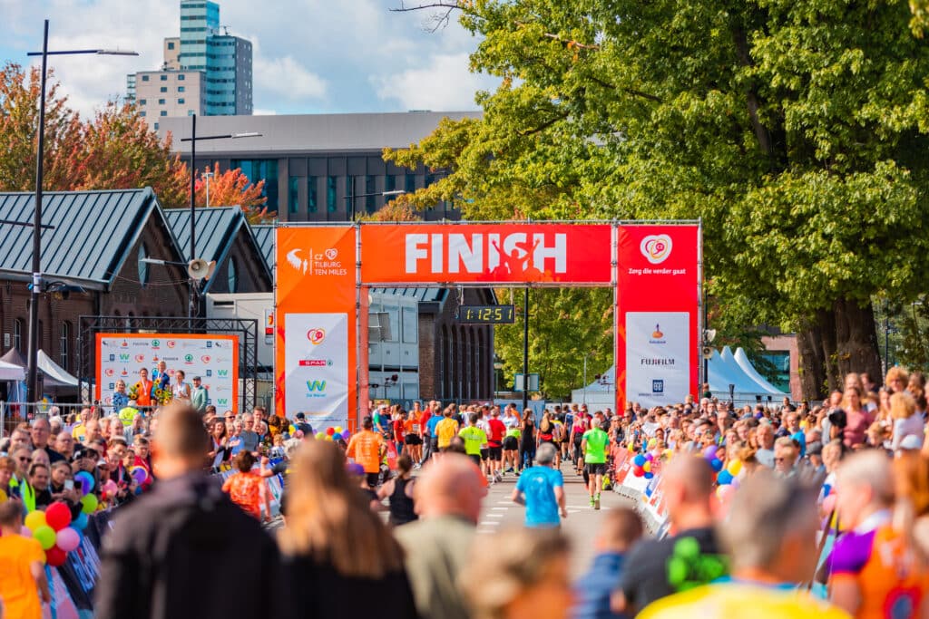 cz-tilburg-ten-miles-feest-van-jong-tot-oud-runningnl